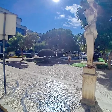 Duplo Baixa De Junto A Estacao Ferroviaria Pansiyon Portimão